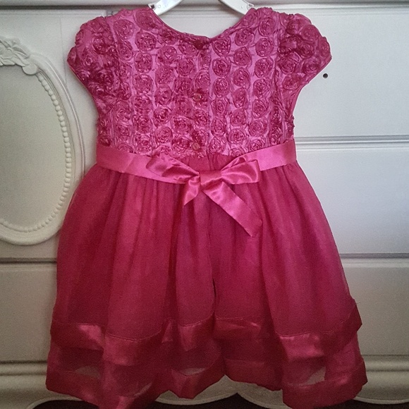 ❣Cutest Little Girls Dress. Size 3T - Picture 3 of 8
